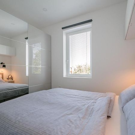 Apartment Fresh - Parking Included Izola Buitenkant foto