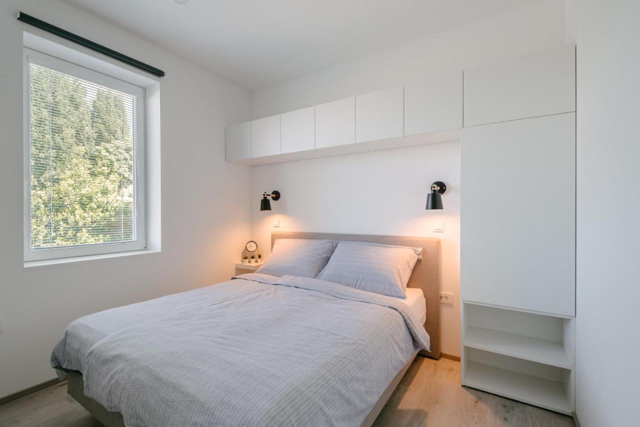 Apartment Fresh - Parking Included Izola Buitenkant foto