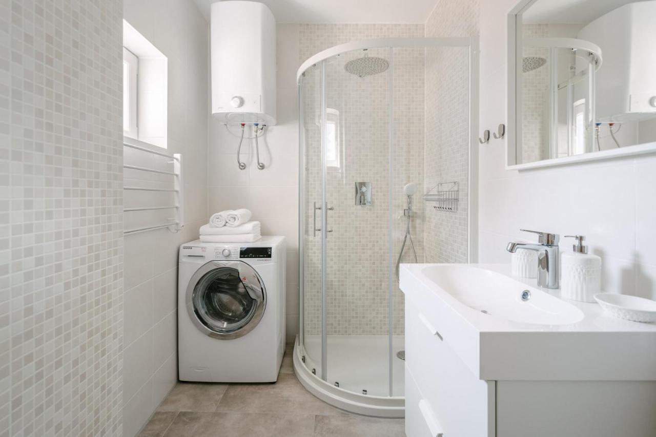 Apartment Fresh - Parking Included Izola Buitenkant foto