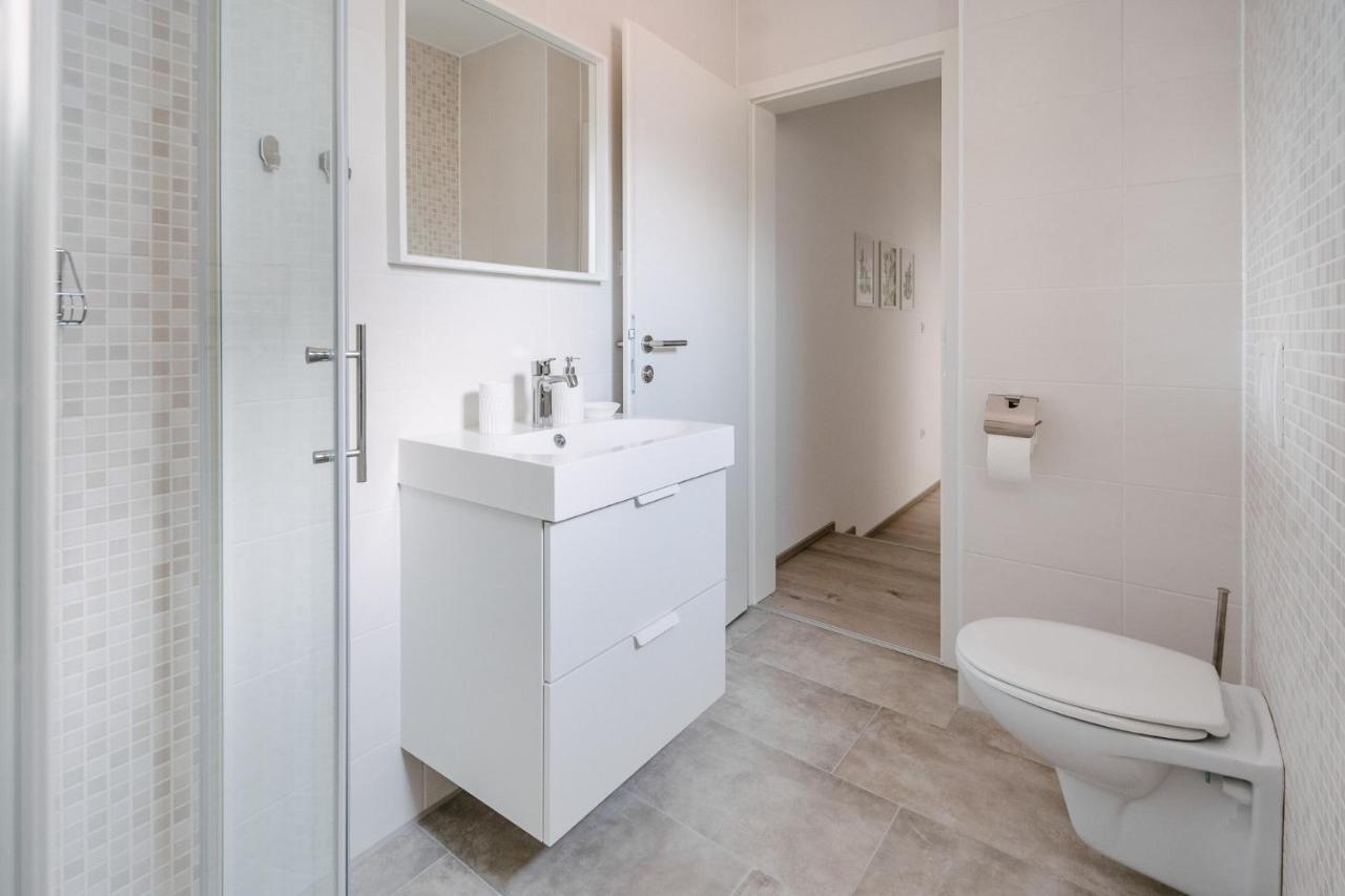 Apartment Fresh - Parking Included Izola Buitenkant foto